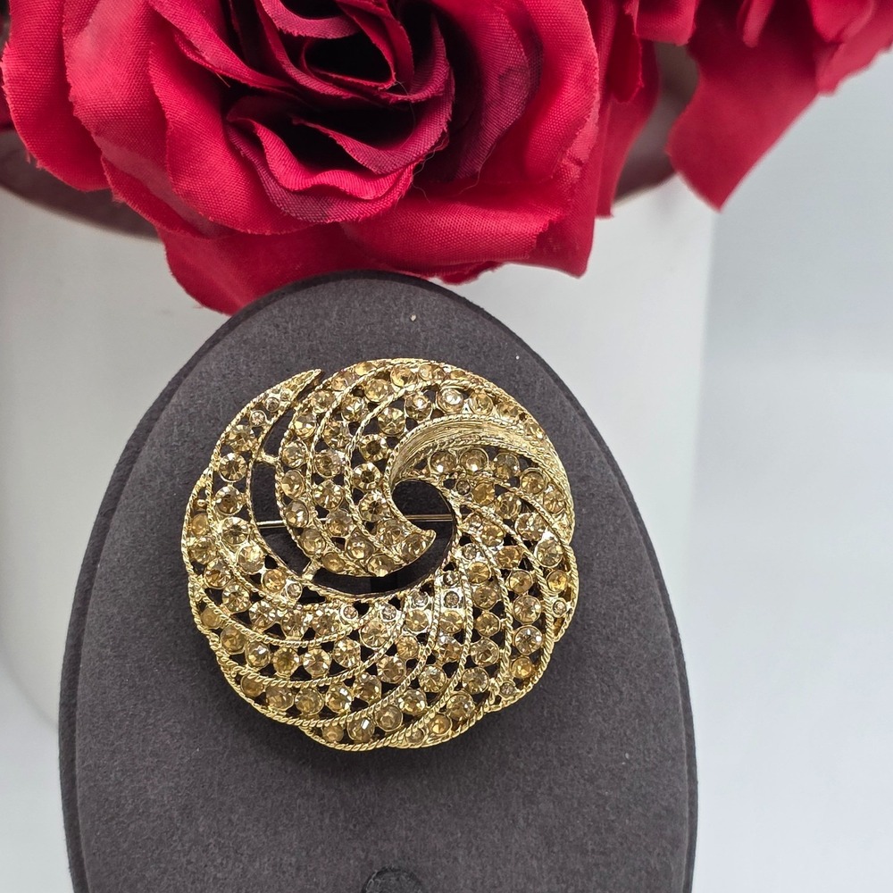 Gold Tone Round Spiral Yellow Rhinestone Brooch Pin 1.5" Stunning Statement